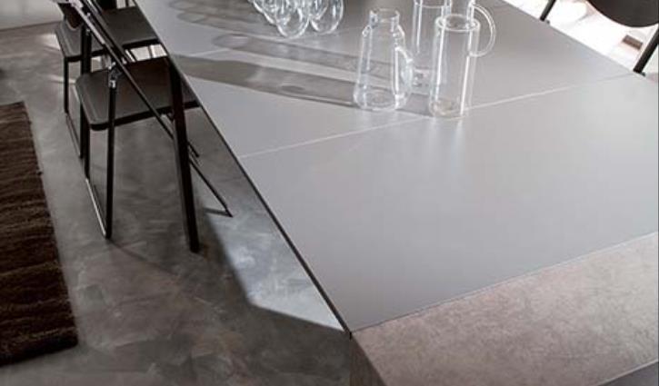 GLASS CONSOLE